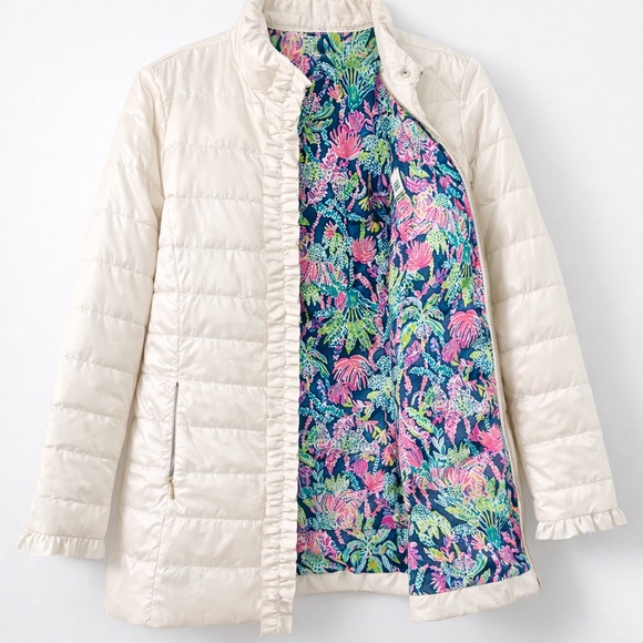 Lilly Pulitzer Jackets & Blazers - Lilly Pulitzer white Doria Puffer Quilted Jacket with Floral Lining